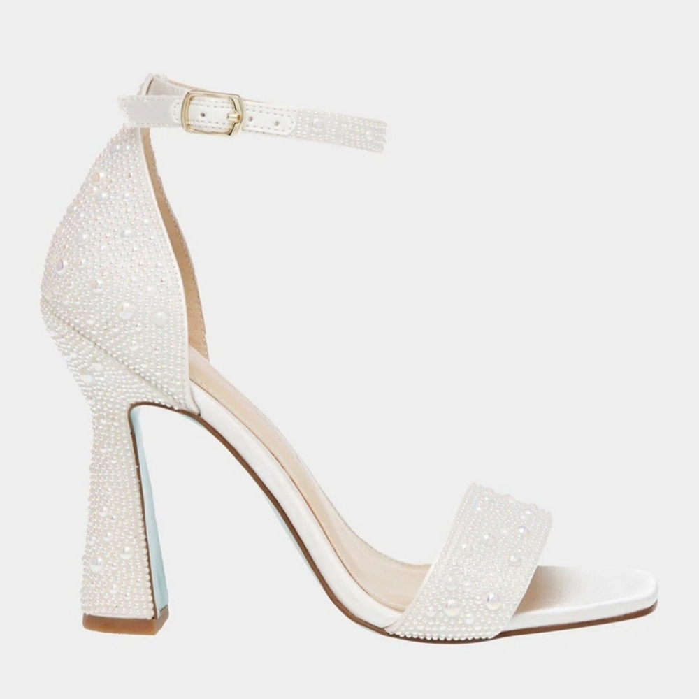 Betsey Johnson Dani Sandal - Ivory